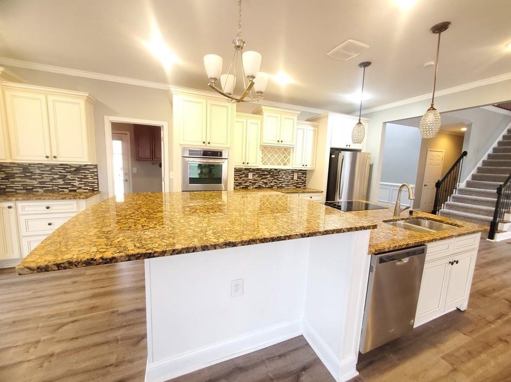 2527 Hope Dr, Conyers GA  30094-3382 exterior