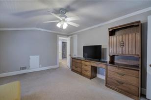 209 Victory Dr, Calhoun, GA 30701-2427