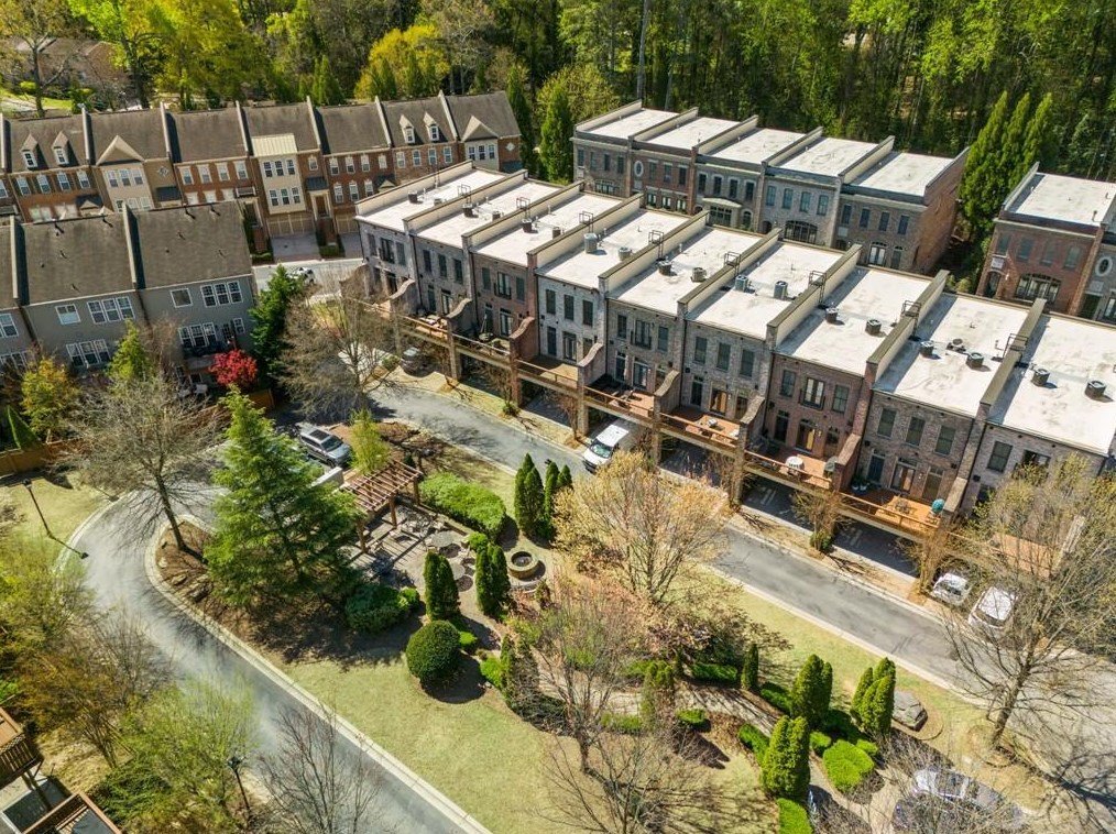 11 Arbor Way Dr, Decatur GA  30030-1300 exterior