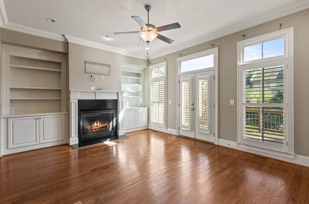 11 Arbor Way Dr, Decatur GA  30030-1300 exterior