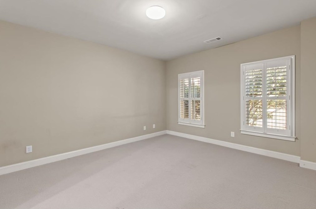 11 Arbor Way Dr, Decatur GA  30030-1300 exterior