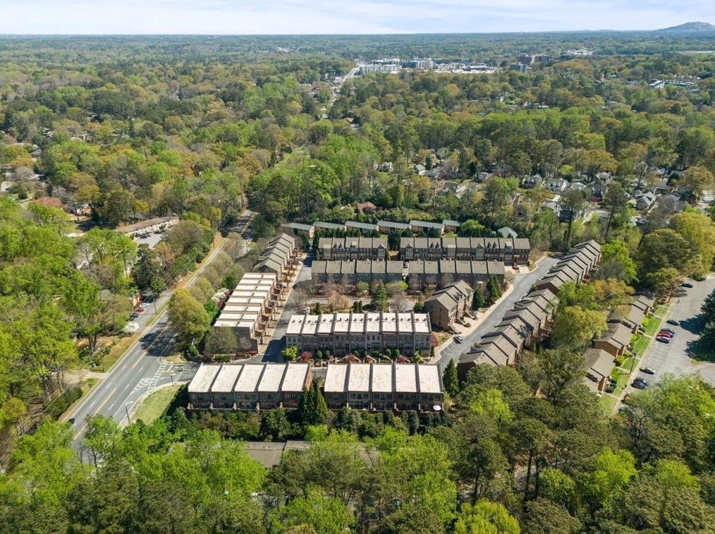 11 Arbor Way Dr, Decatur GA  30030-1300 exterior