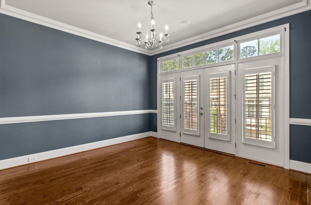 11 Arbor Way Dr, Decatur GA  30030-1300 exterior