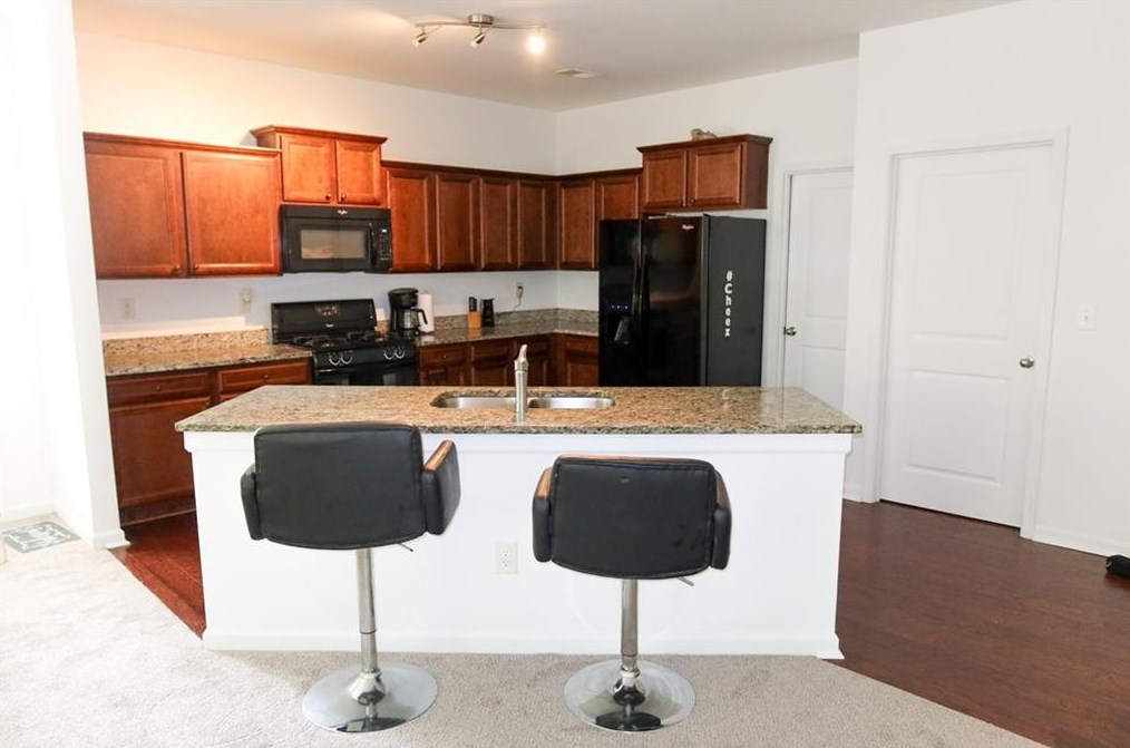 4205 Pearhaven Ln, Gainesville GA 30504-8306 exterior