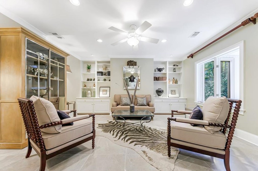 1858 Windemere Dr, Atlanta GA  30324-4918 exterior