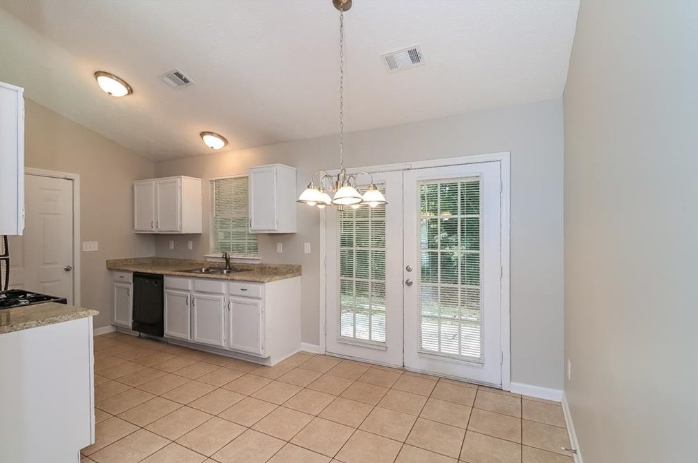 2467 Deep Shoals Cir, Decatur GA  30034-1238 exterior