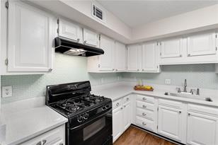 1407 Oakridge Cir - Photo 8