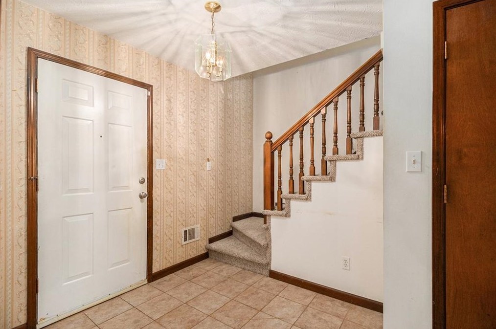 1665 Underwood Dr, Conyers GA  30013-2305 exterior