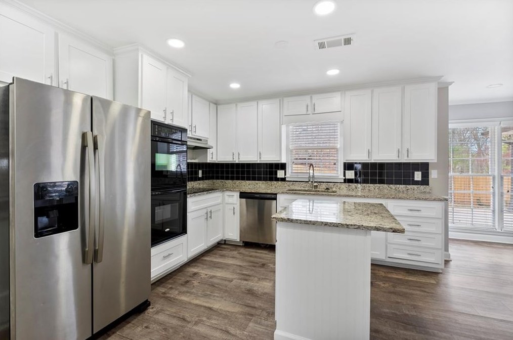 315 Amador Cir, Atlanta GA  30350-4001 exterior