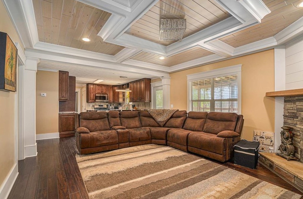 240 Morton Creek Cir, Alpharetta GA  30022-8100 exterior