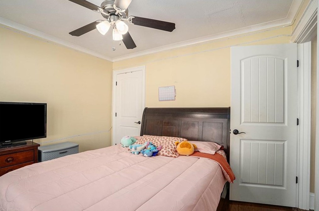 240 Morton Creek Cir, Alpharetta GA  30022-8100 exterior