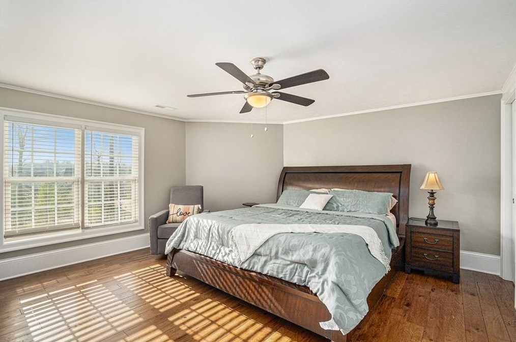 240 Morton Creek Cir, Alpharetta GA  30022-8100 exterior