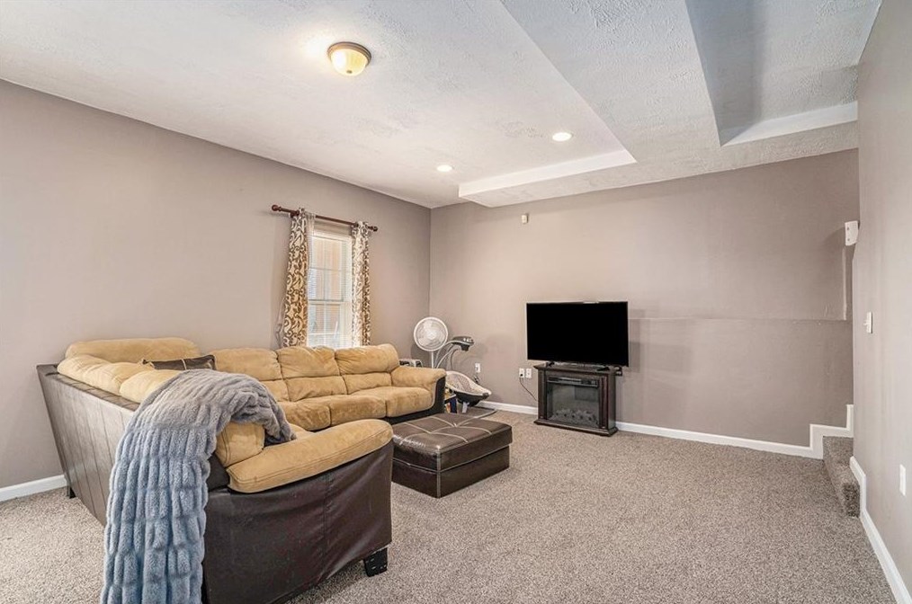 240 Morton Creek Cir, Alpharetta GA  30022-8100 exterior