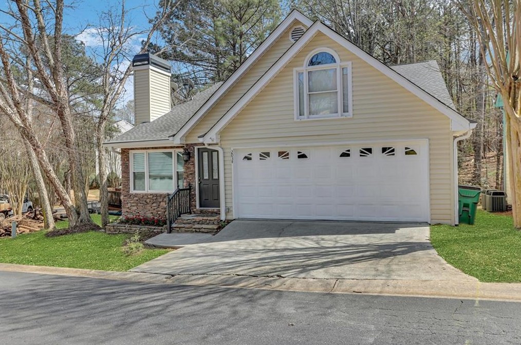 2034 Eagle Glen Rd, Alpharetta, GA 30022-5960