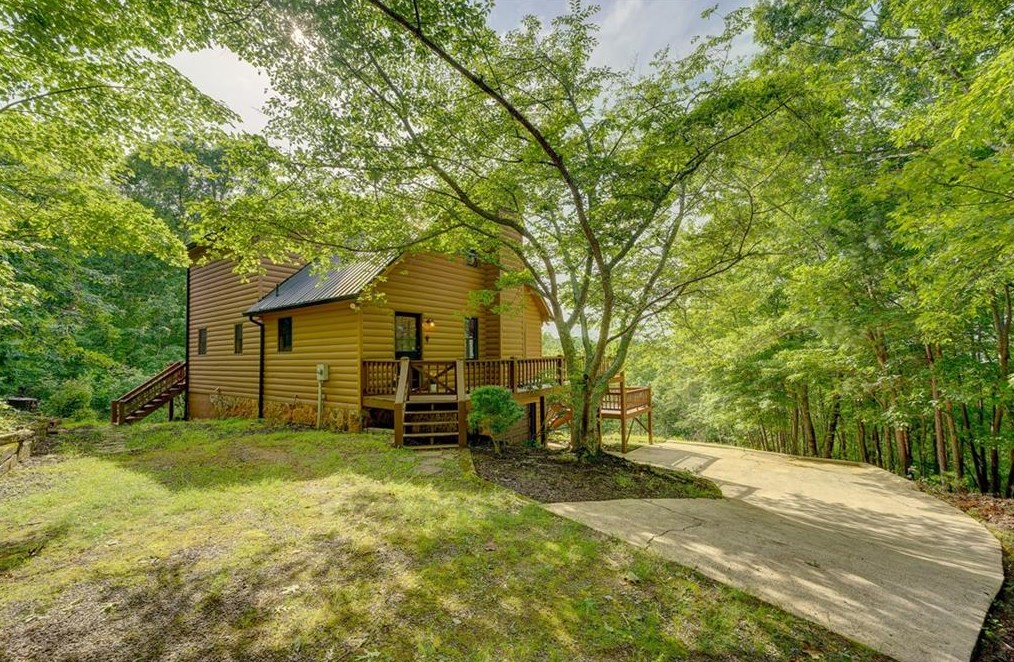 868 Camp Branch Rd, Ellijay, GA 30540-7559
