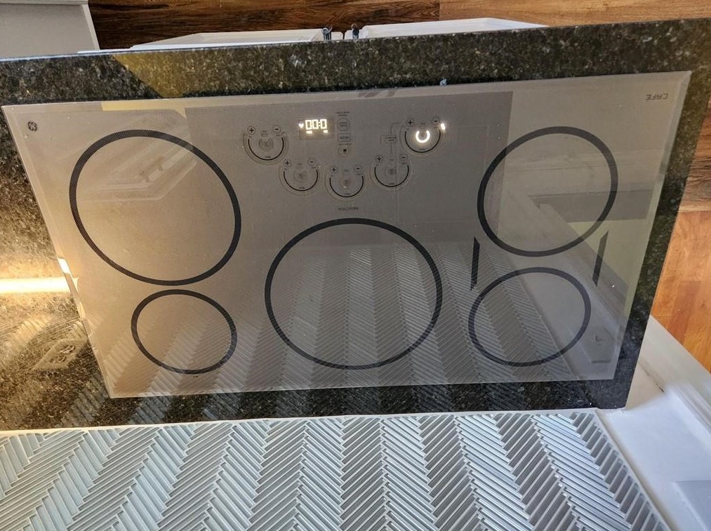 3371 Luxembourg Cir, Decatur GA  30034-5418 exterior