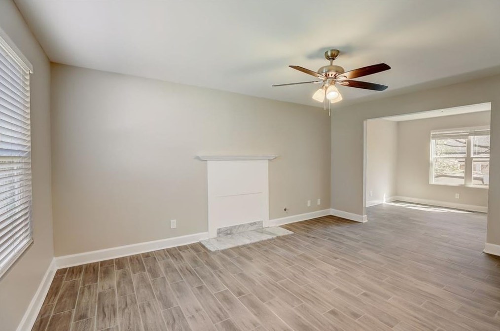 1054 Autumn Crest Ct, Stone Mountain GA  30083-5155 exterior