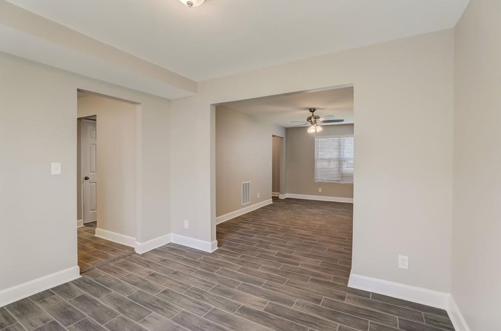1054 Autumn Crest Ct, Stone Mountain GA  30083-5155 exterior