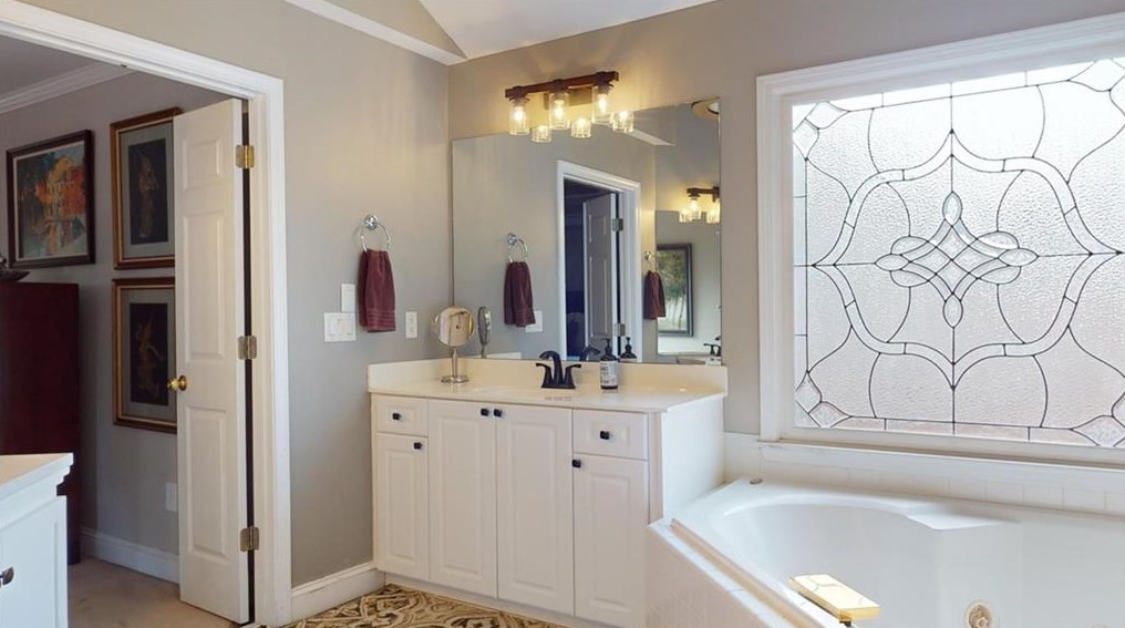 1557 Reserve Cir, Decatur GA  30033-1538 exterior