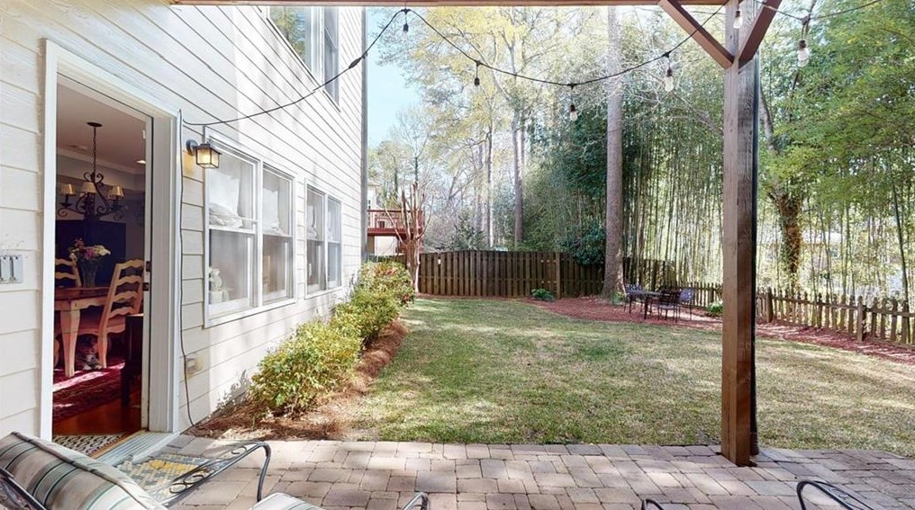 1557 Reserve Cir, Decatur GA  30033-1538 exterior