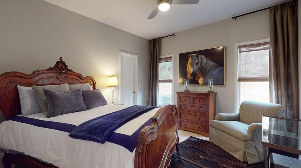 1557 Reserve Cir, Decatur GA  30033-1538 exterior