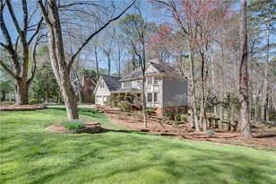 681 Hilton Ave - Photo 4