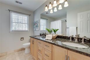 681 Hilton Ave - Photo 32