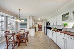 681 Hilton Ave - Photo 14