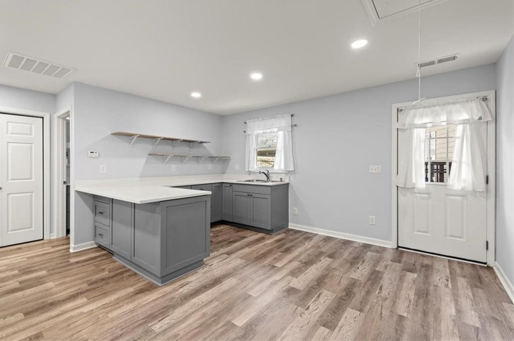 215 Ridley Ln, Decatur GA  30030-2912 exterior