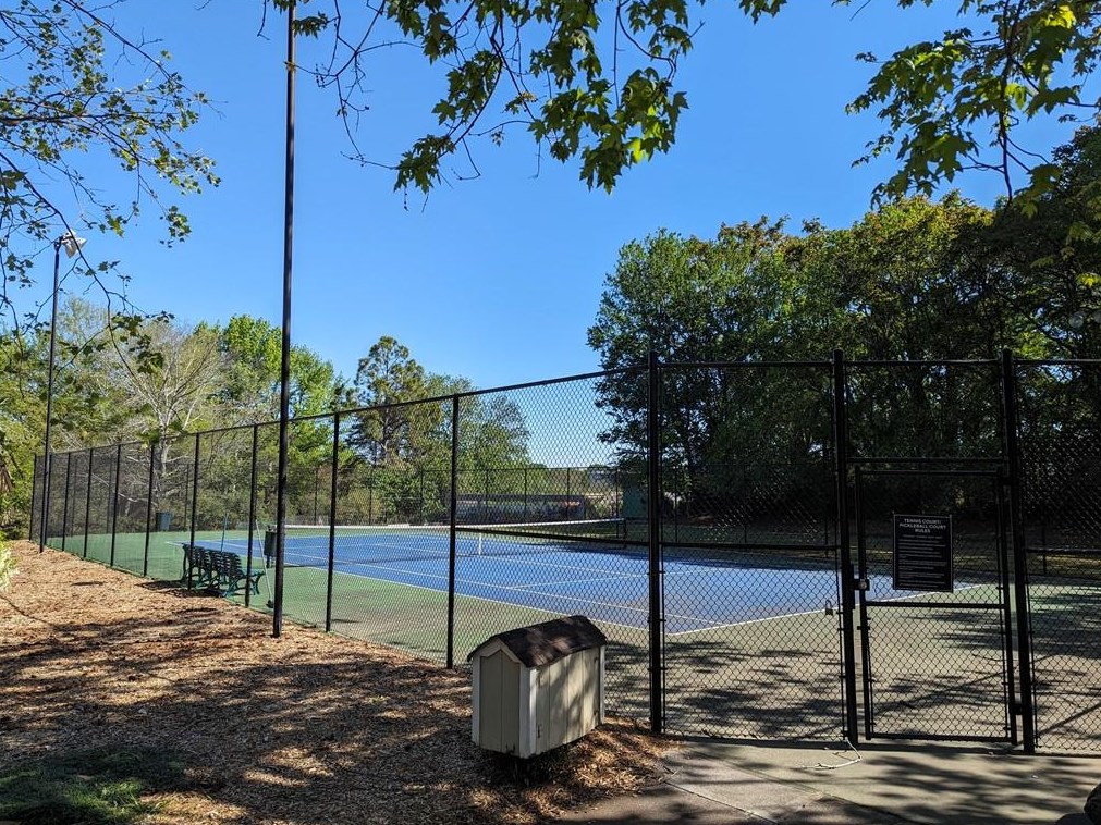 215 Ridley Ln, Decatur GA  30030-2912 exterior