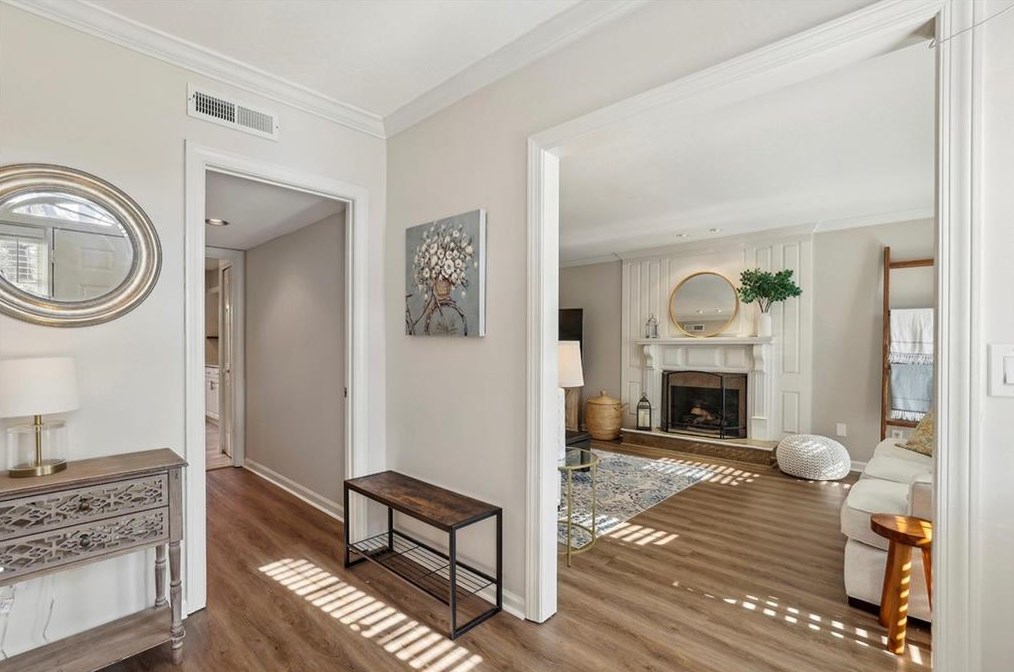 7 King James Pl, Atlanta, GA 30342-3752