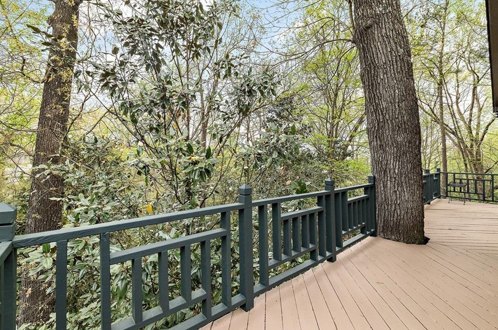 10 Wesley Rdg, Atlanta GA  exterior