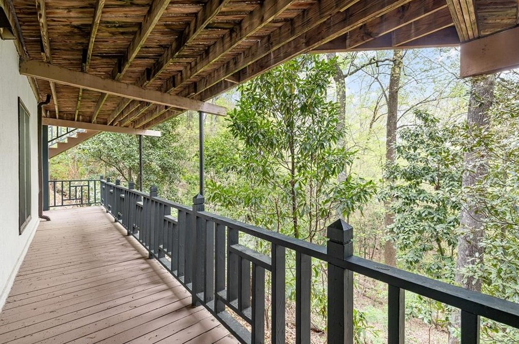 10 Wesley Rdg, Atlanta GA  exterior