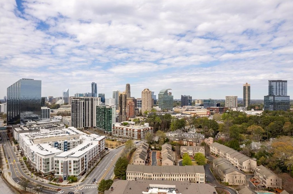 3635 Paces Cir, Atlanta GA  30326-7811 exterior
