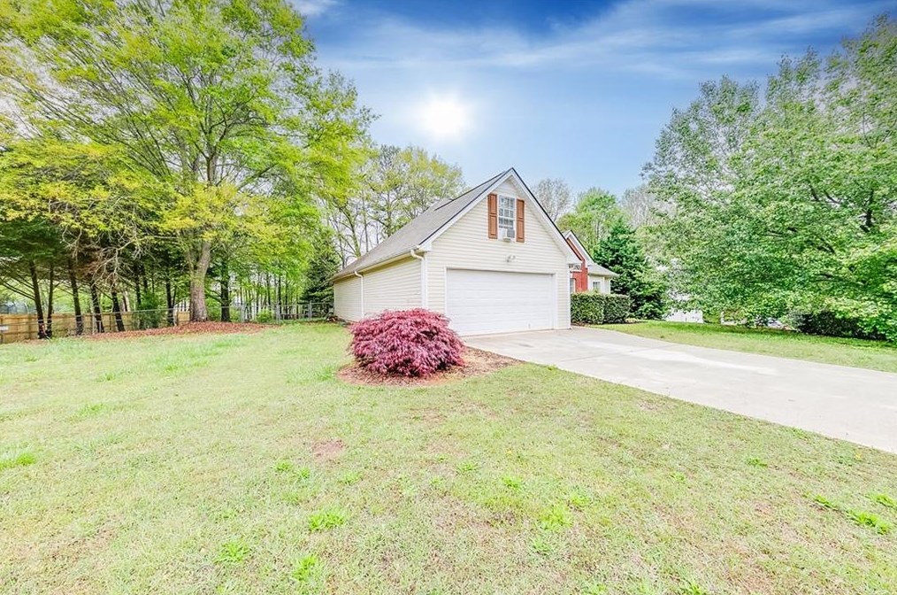 619 Rosebud Ln, Winder, GA 30680