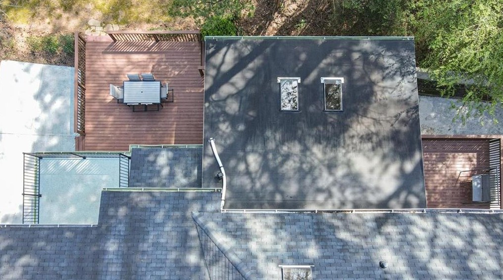 2953 4 Oaks Dr, Atlanta GA  30360-1753 exterior