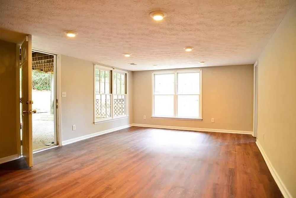 2953 4 Oaks Dr, Atlanta GA  30360-1753 exterior