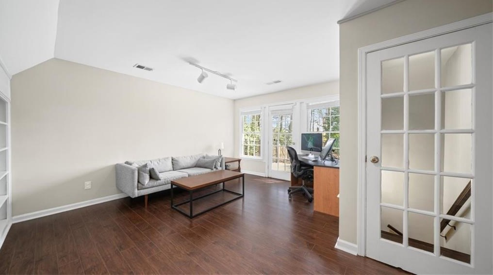 2953 4 Oaks Dr, Atlanta GA  30360-1753 exterior