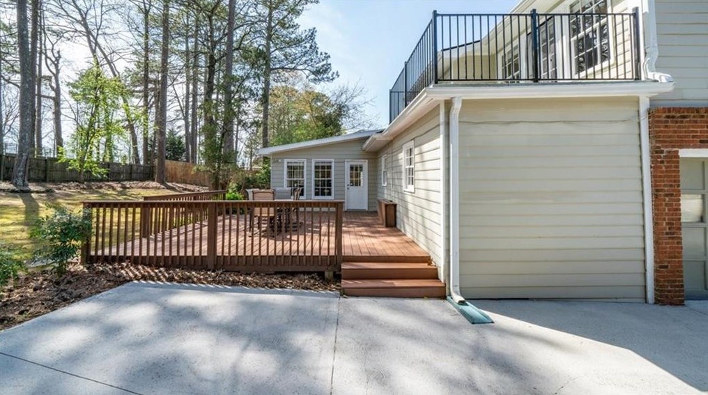 2953 4 Oaks Dr, Atlanta GA  30360-1753 exterior