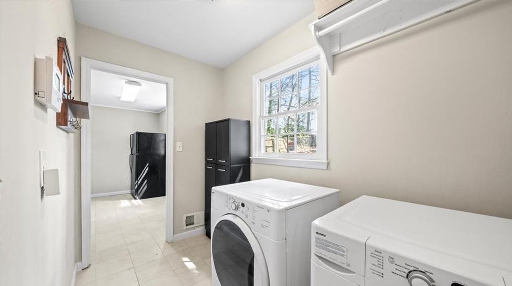 2953 4 Oaks Dr, Atlanta GA  30360-1753 exterior