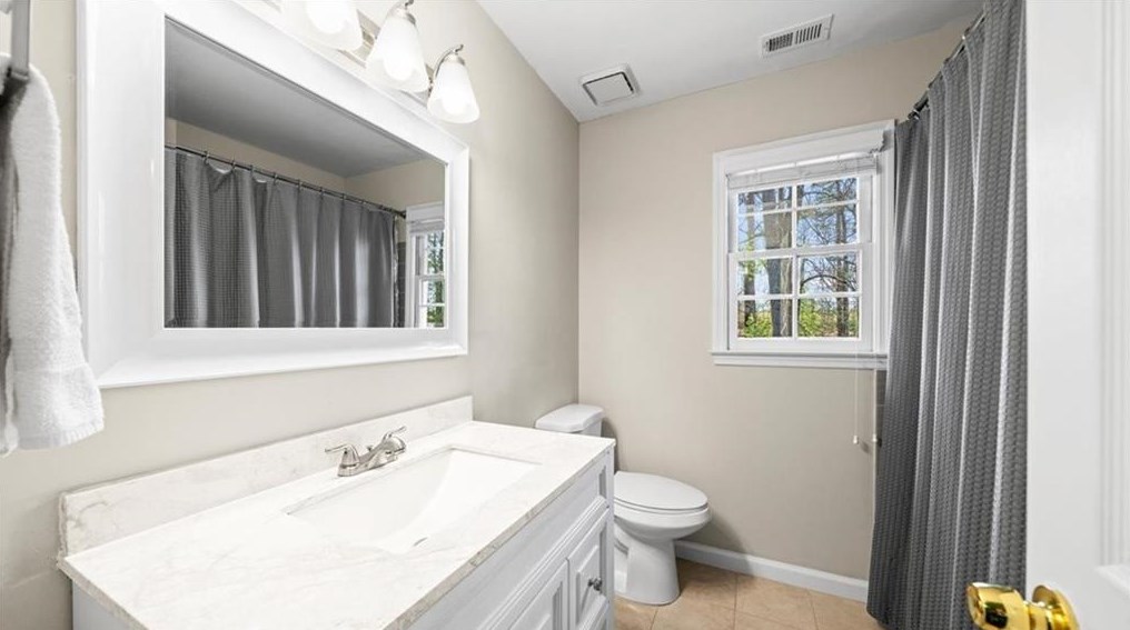 2953 4 Oaks Dr, Atlanta GA  30360-1753 exterior