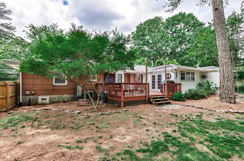 1845 Briarlake Cir, Decatur GA  30033-1126 exterior