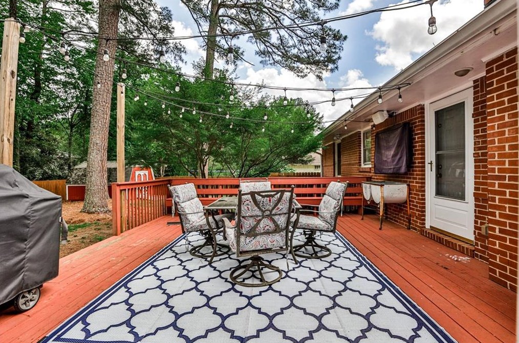 1845 Briarlake Cir, Decatur GA  30033-1126 exterior