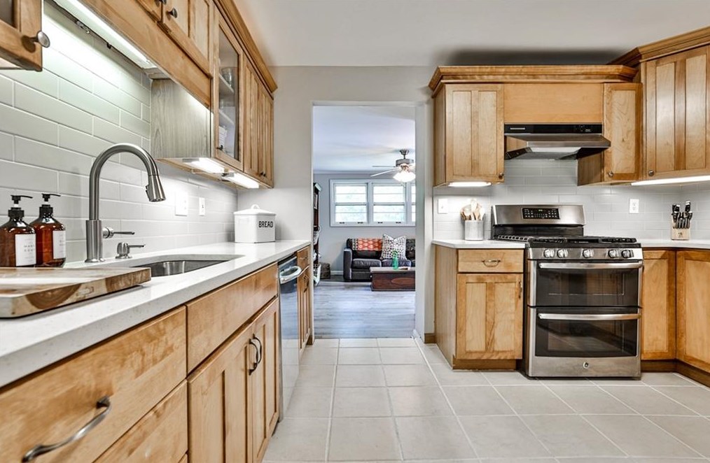 1845 Briarlake Cir, Decatur GA  30033-1126 exterior