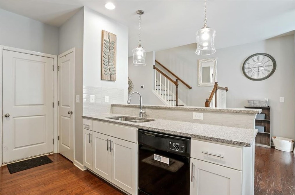 4972 Longview Walk, Decatur GA  30035-4186 exterior