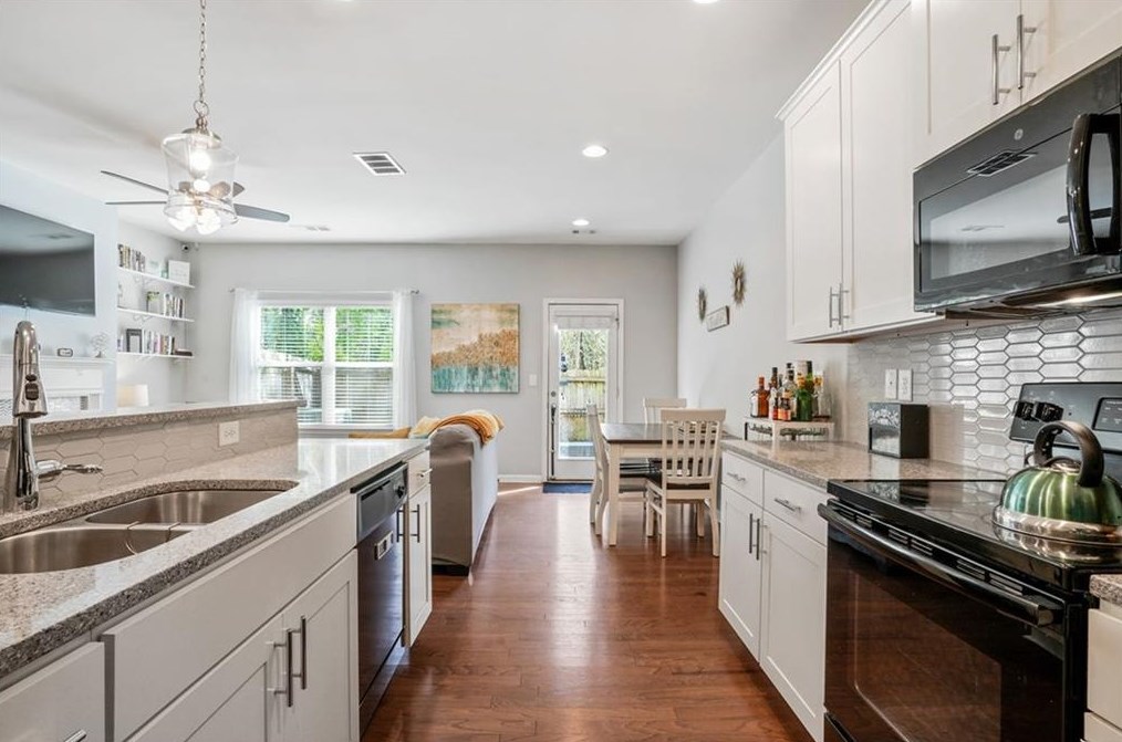 4972 Longview Walk, Decatur GA  30035-4186 exterior