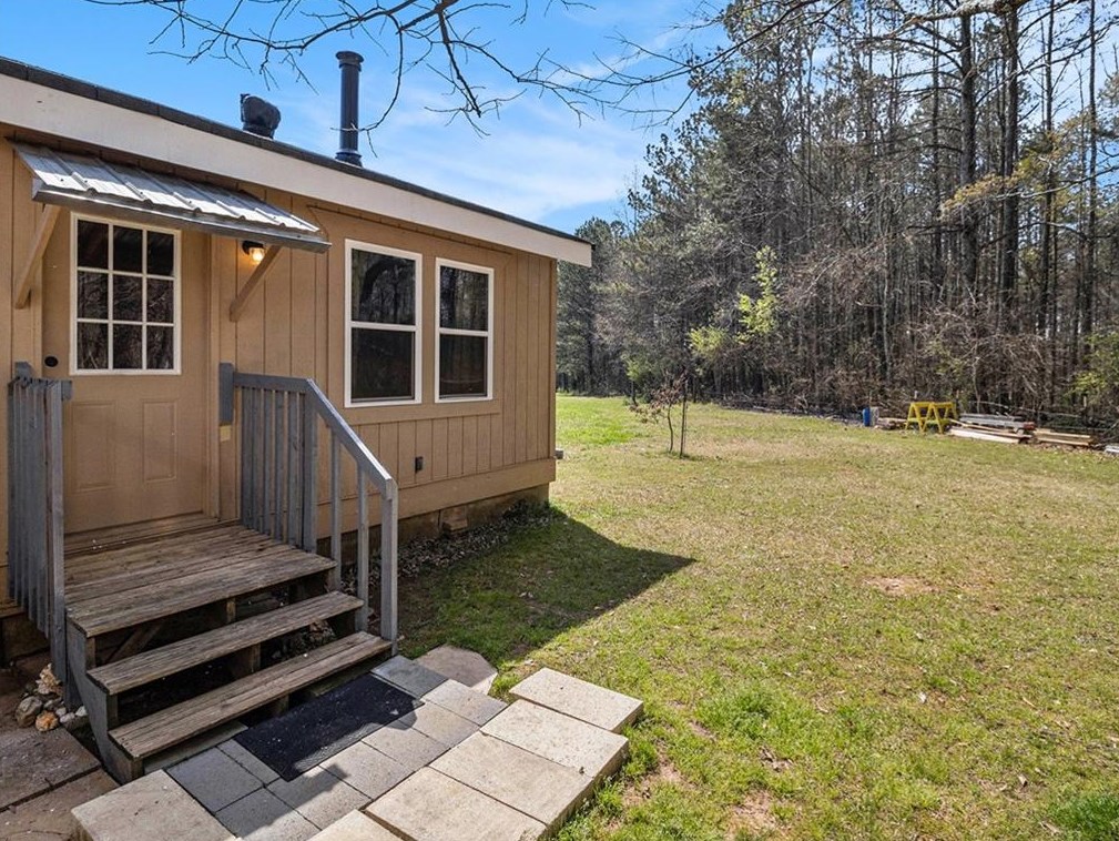 317 Simms Rd, Carrollton, GA 30117-5611