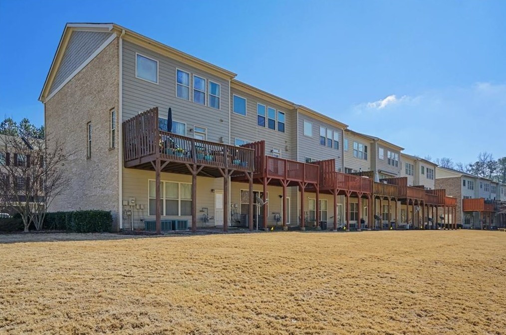 1824 Morning Star Ln, Tucker GA  30084-7146 exterior