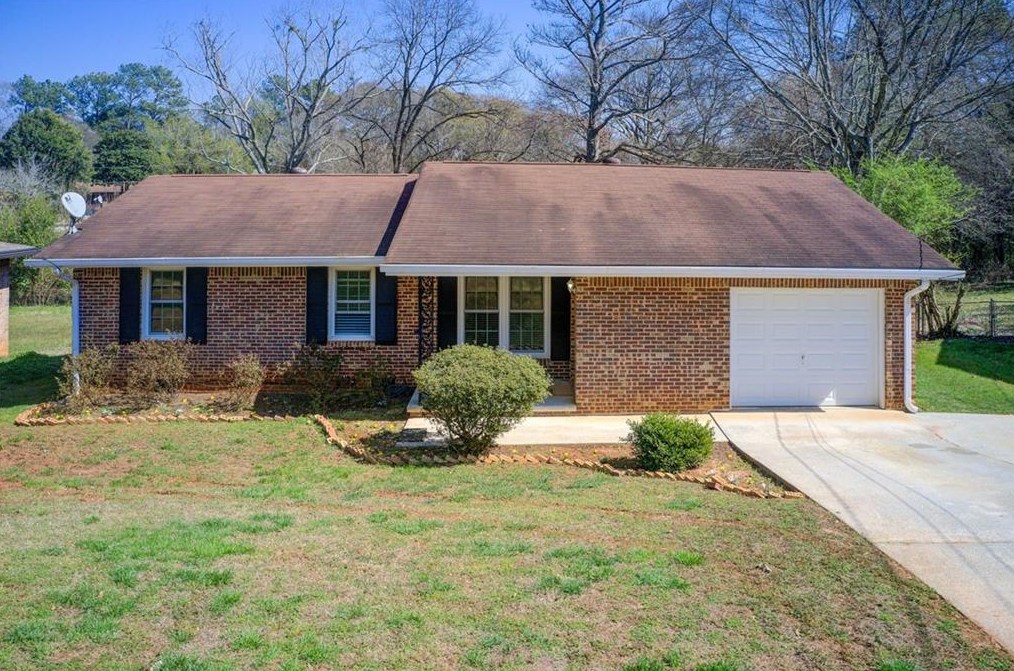 929 Pine Roc Way, Stone Mountain, GA 30083