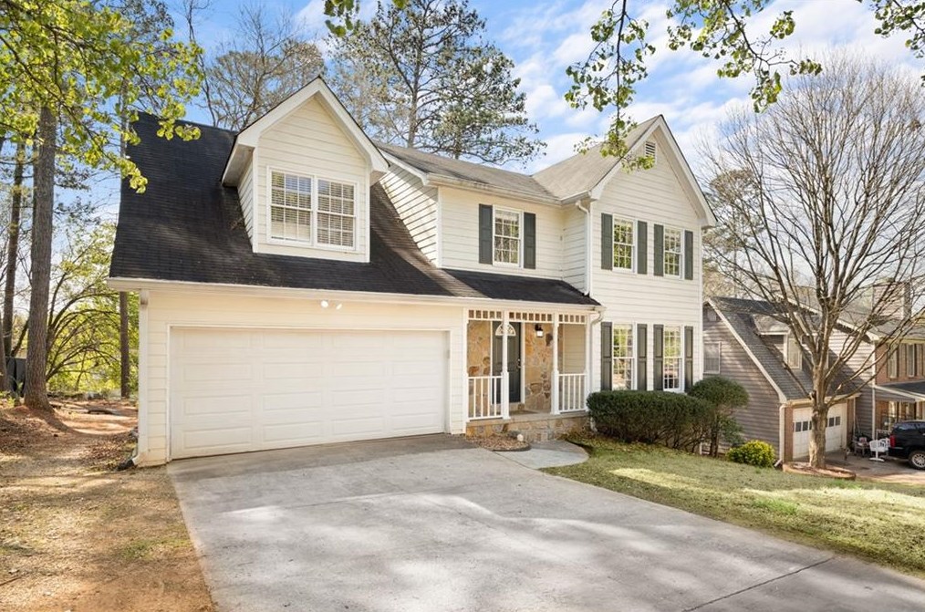 2864 Shady Woods Cir, Lawrenceville, GA 30044-2560